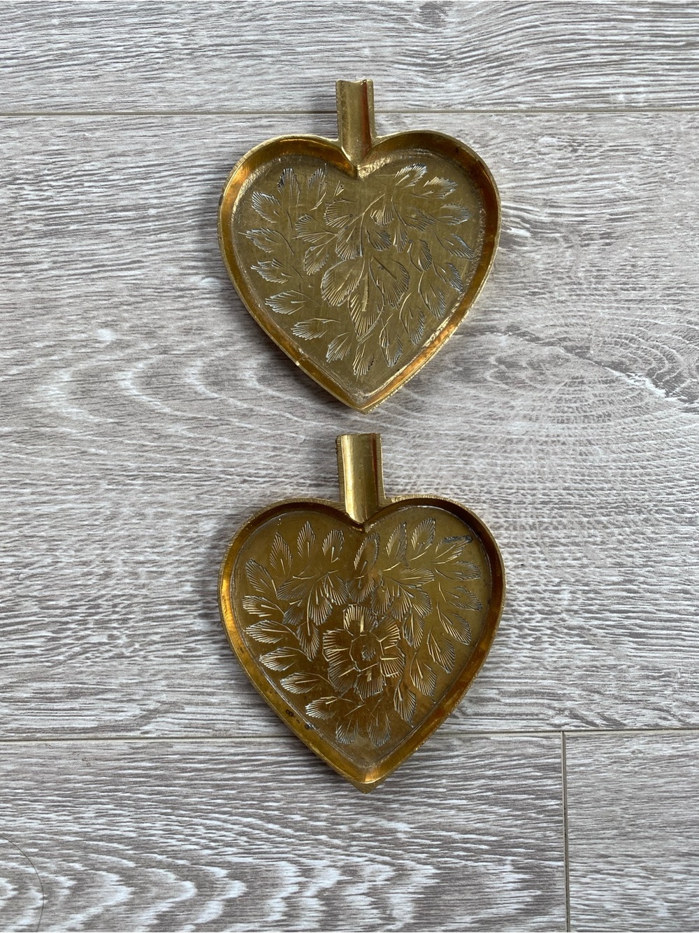 Set of 2 Vintage brass shape heart shape ash trays